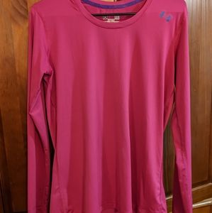 EUC, Women's Under Armour Heat Gear Shirt